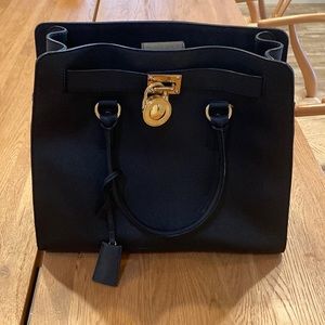 Michael Kors Handbag - Black Hamilton Large Saffiano with gold hardware
